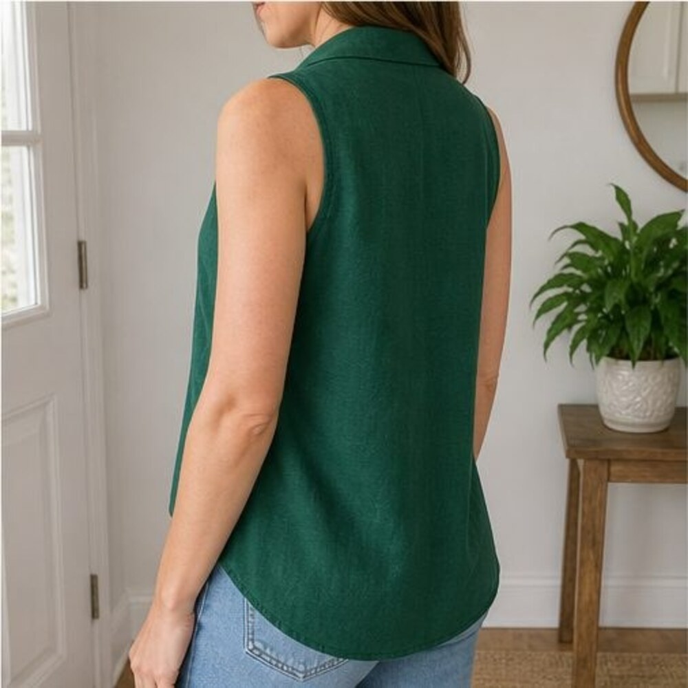 Emerald Ruffle Blouse - Picture 3 of 6